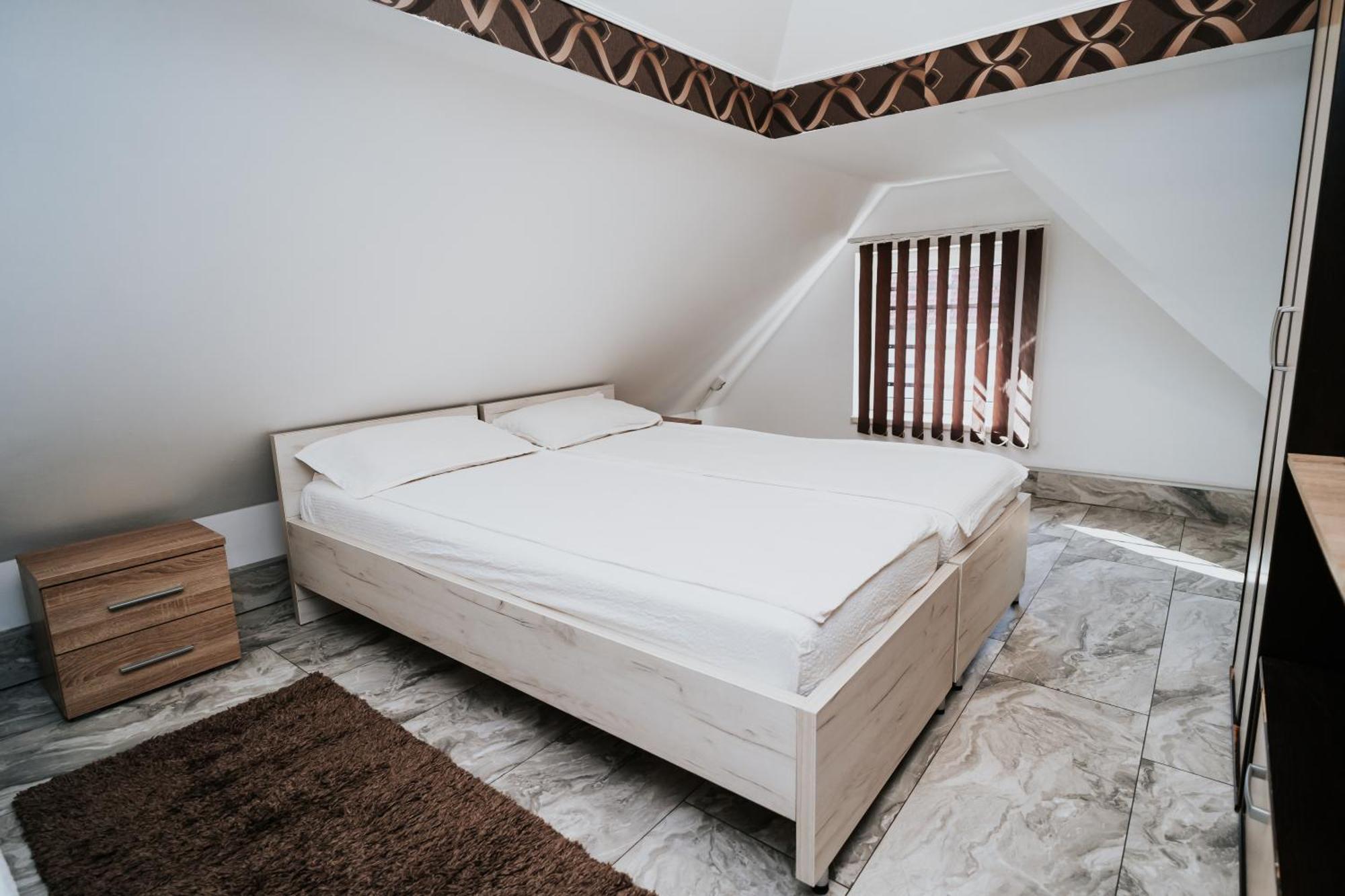 Apartment Attic Сібіу Екстер'єр фото